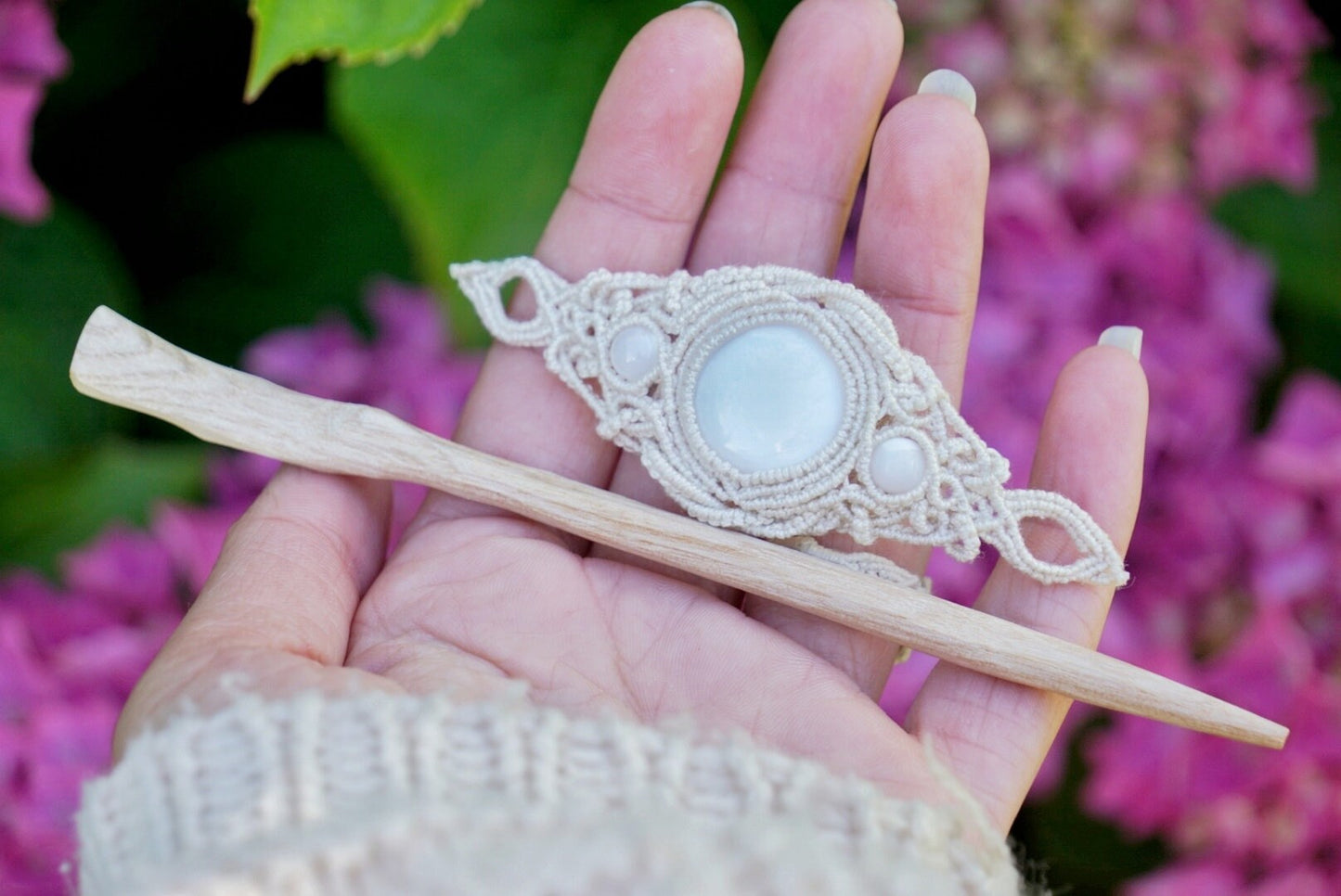 Barrette à Cheveux Macramé et Épingle à Cheveux en Bois de Frêne et Nacre - Coton & Astrance