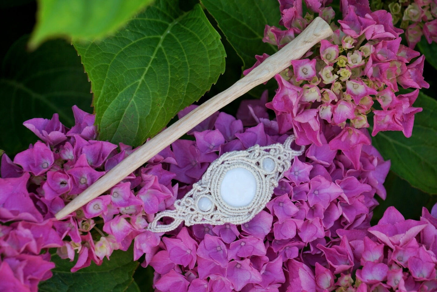 Barrette à Cheveux Macramé et Épingle à Cheveux en Bois de Frêne et Nacre - Coton & Astrance