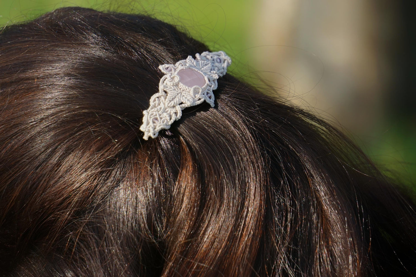 Barrette cheveux bohème en quartz rose – Bijou elfique fait main - Coton & Astrance