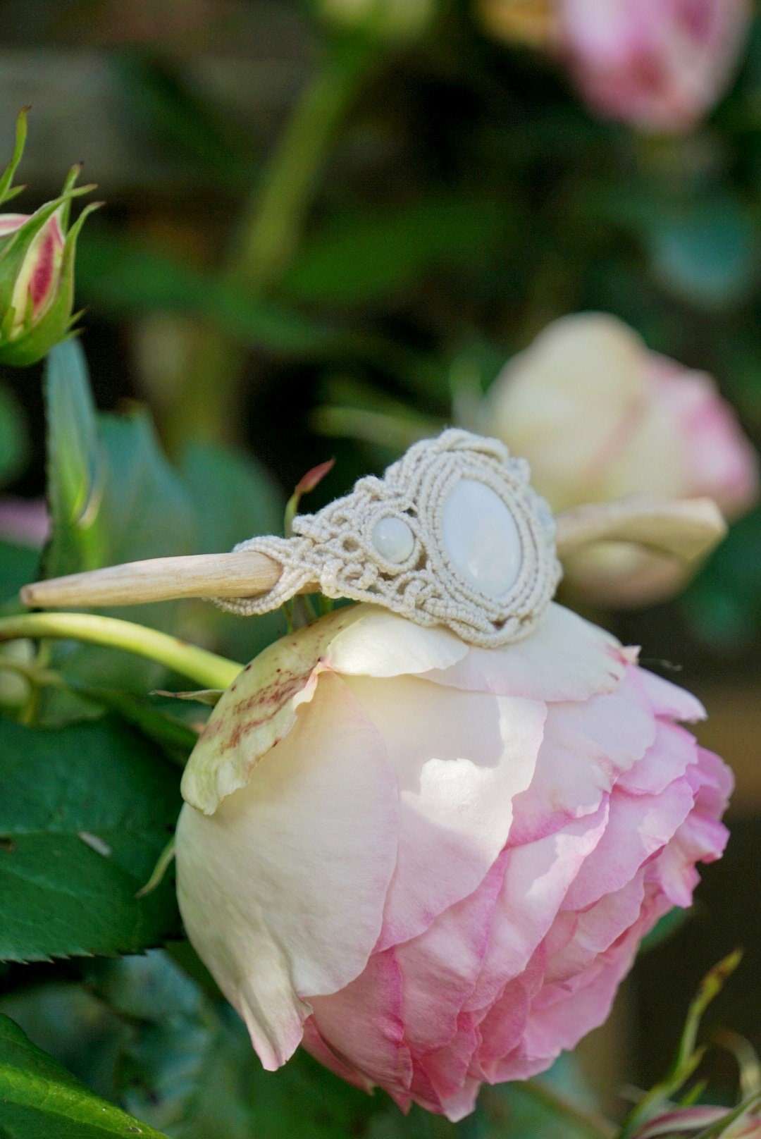 Barrette à Cheveux Macramé et Épingle à Cheveux en Bois de Frêne et Nacre - Coton & Astrance