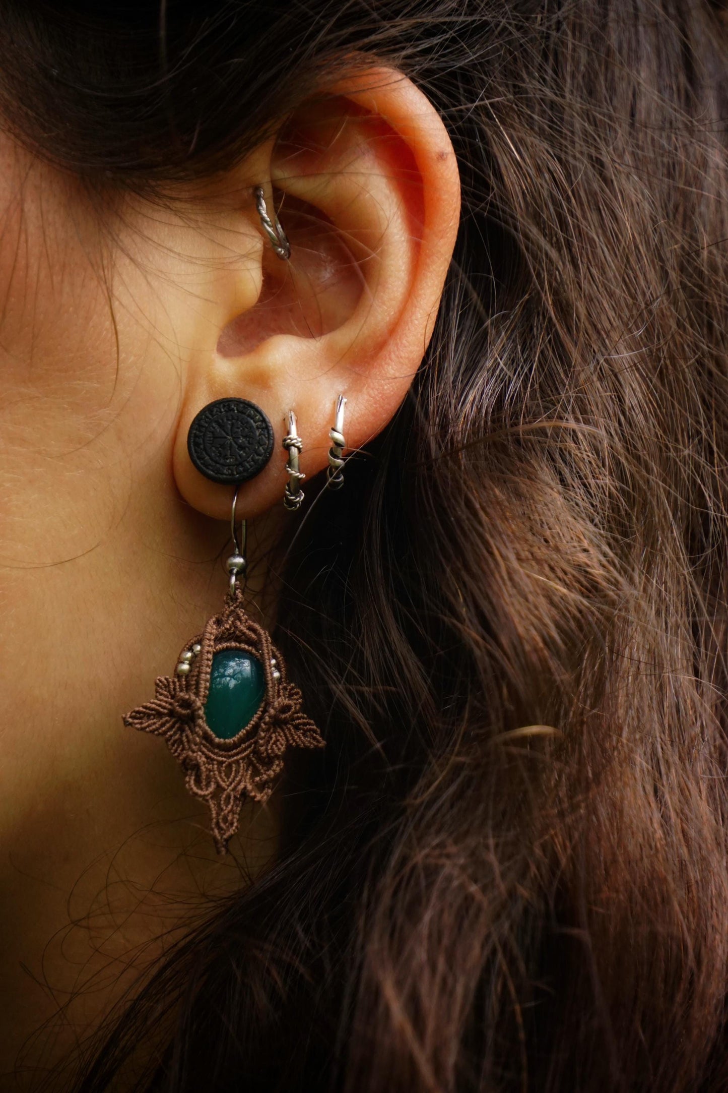 Boucles d'Oreilles Elfique en Micro-Macramé avec Aventurine - Coton & Astrance
