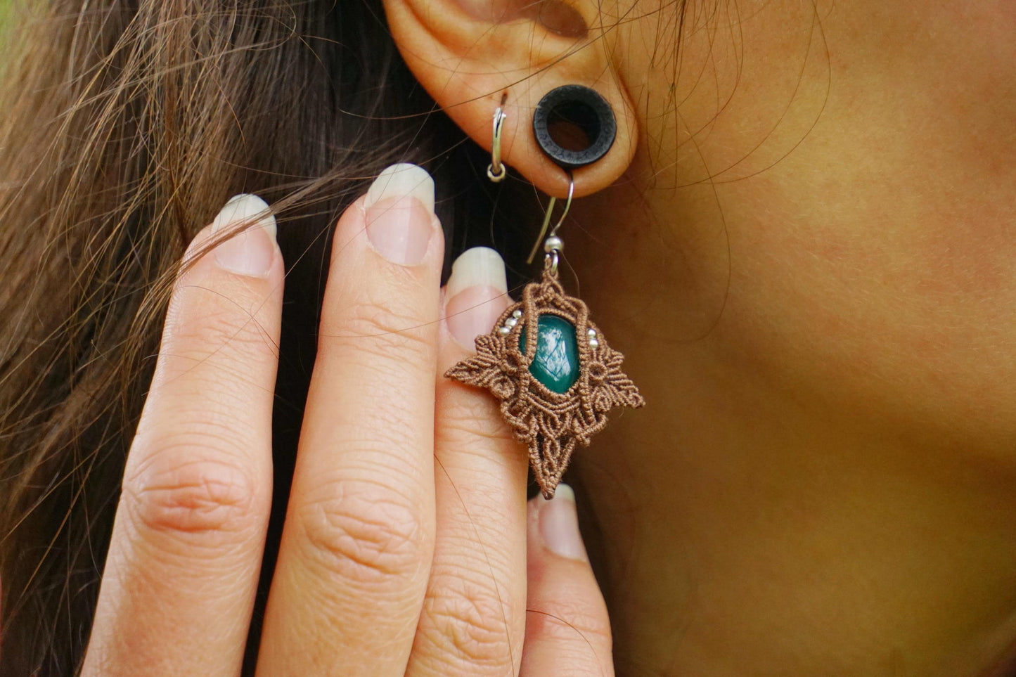 Boucles d'Oreilles Elfique en Micro-Macramé avec Aventurine - Coton & Astrance