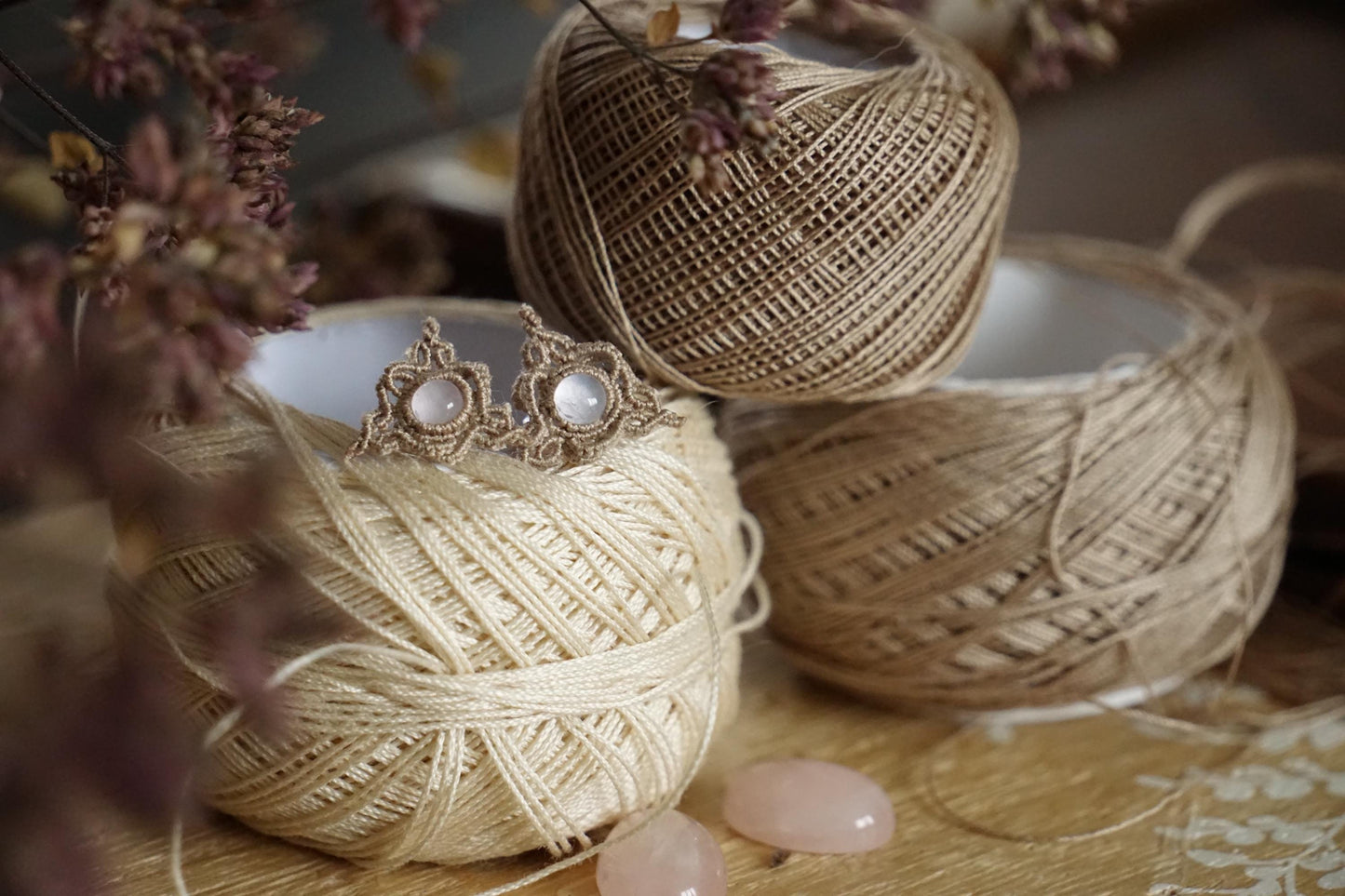 Puces Triangle Celtique en Quartz Rose - Coton & Astrance