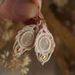 Boucles d'Oreilles en Micro Macramé en Jade Blanc - Coton & Astrance
