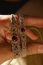 Bracelet Réglable en Micro Macramé avec Grenat Hessonite rouge - Coton & Astrance