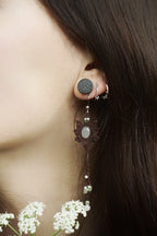 Boucles d'Oreilles en Micro Macramé avec Jade Blanc - Coton & Astrance