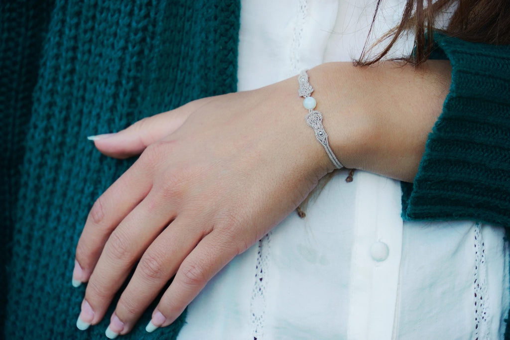 Bracelet Elfique en Micro Macramé et Jade - Coton & Astrance