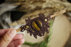Barrette à Cheveux en Micro macramé Bois de Pommier et Œil de Tigre - Coton & Astrance