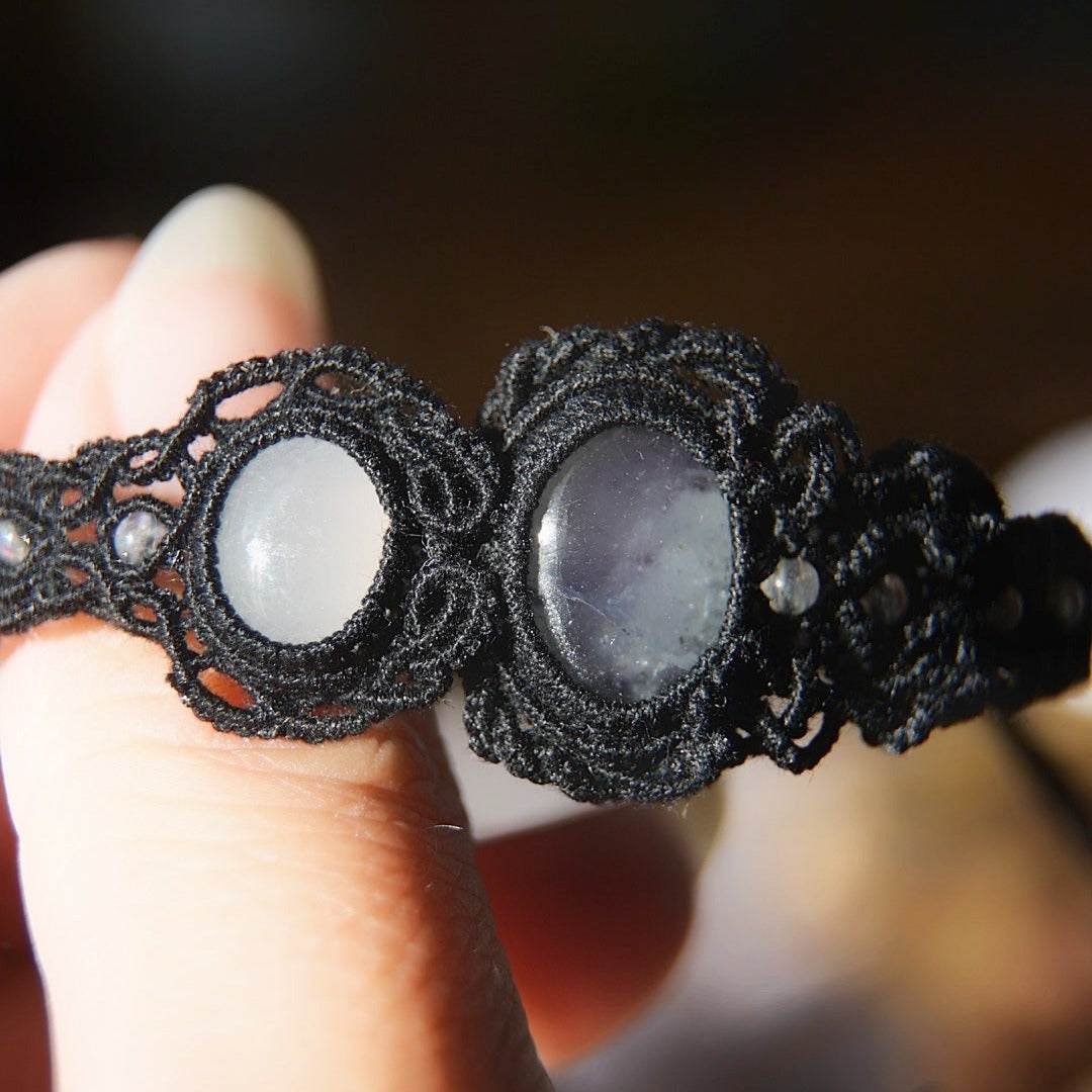 Bracelet elfique sombre avec pierres naturelles translucides - coton et astrance