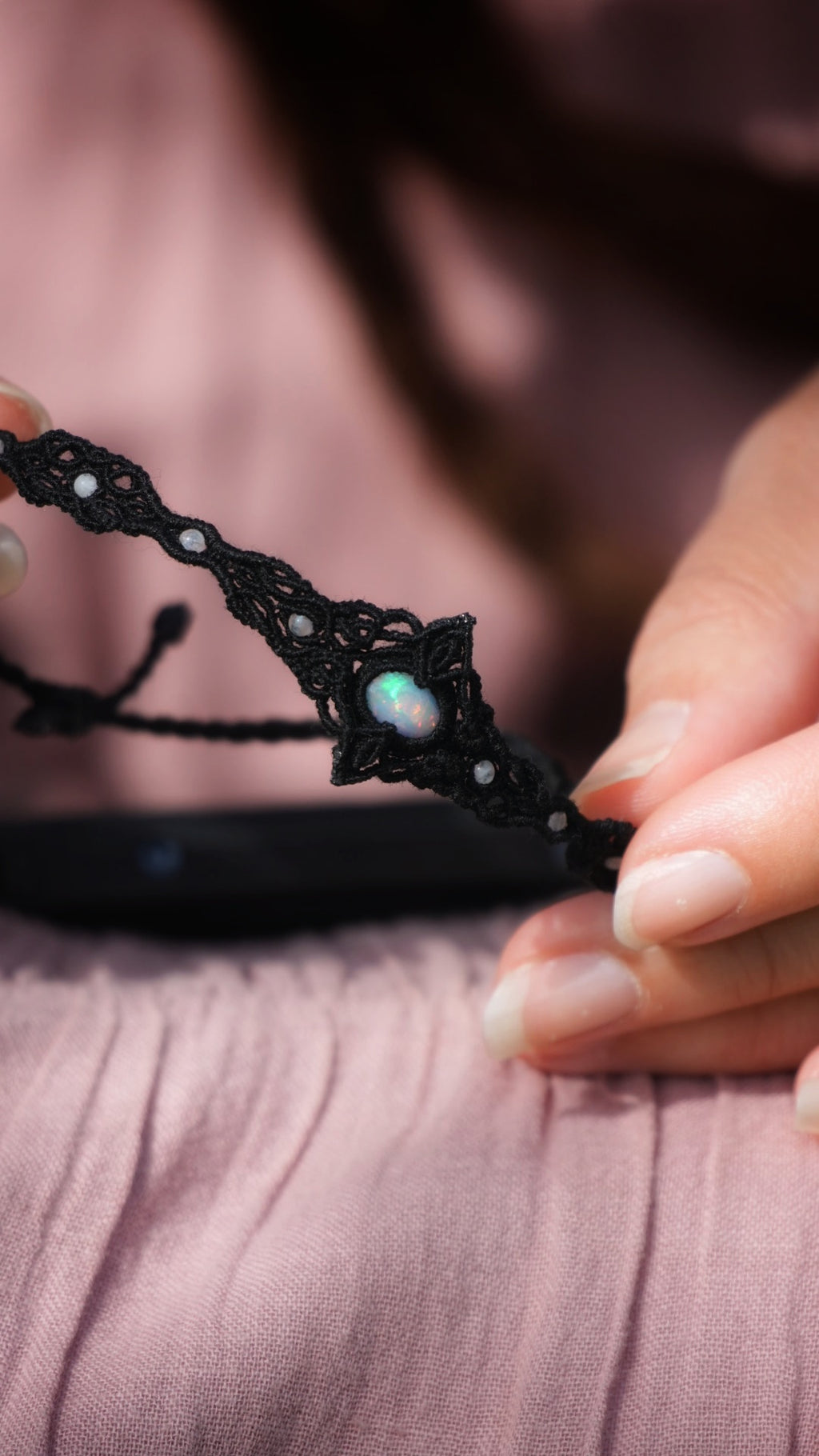 Bracelet opale éthiopienne gothique romantique noir – Coton et Astrance