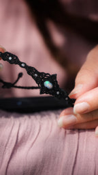 Bracelet opale éthiopienne gothique romantique noir – Coton et Astrance