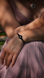 Bracelet opale éthiopienne gothique romantique noir – Coton et Astrance