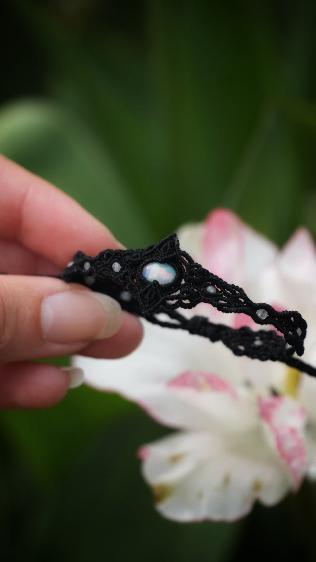 Bracelet opale éthiopienne gothique romantique noir – Coton et Astrance