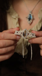 Bracelet d’exception en labradorite bleue micro macramé Coton et Astrance