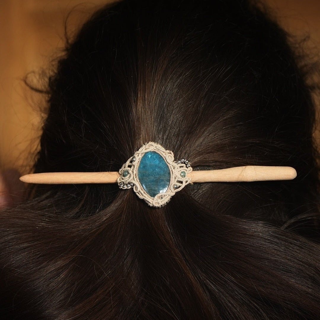 Détail du tissage micro macramé et motifs asymétriques