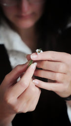 Broche florale perce-neige style cottagecore Coton et Astrance