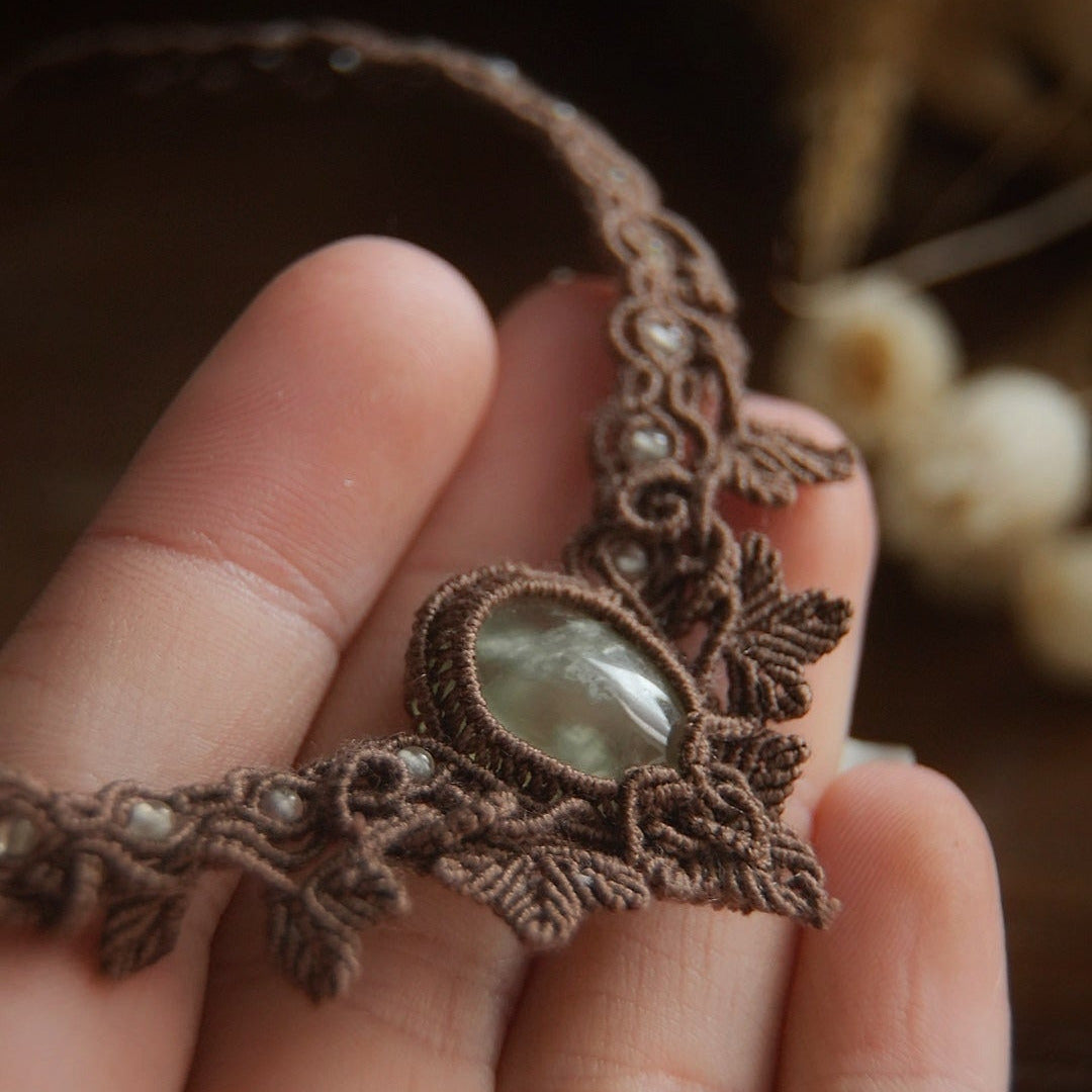 Bijou nature fait main micro macramé pierre ovale verte - Coton et Astrance