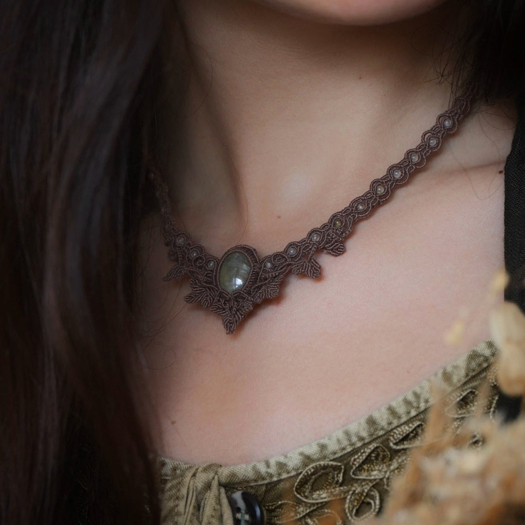 Bijou nature fait main micro macramé pierre ovale verte - Coton et Astrance