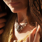 Collier elfique large tricolore en micro macramé avec bronzite - Coton et Astrance