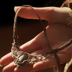 Détail pierre naturelle bronzite et perles bronze - Coton et Astrance