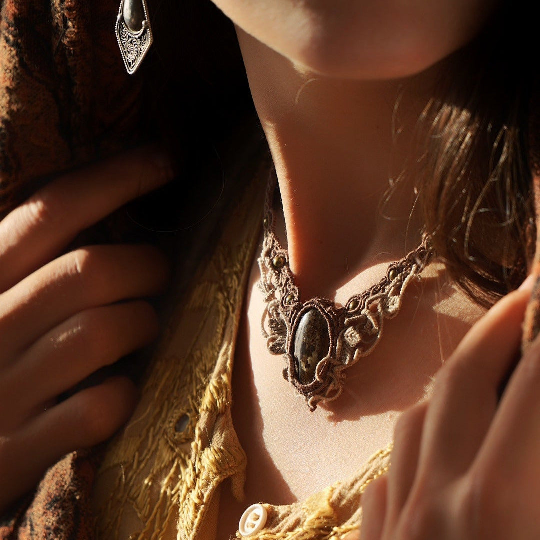 Collier bohème réglable avec tissage fin - Coton et Astrance