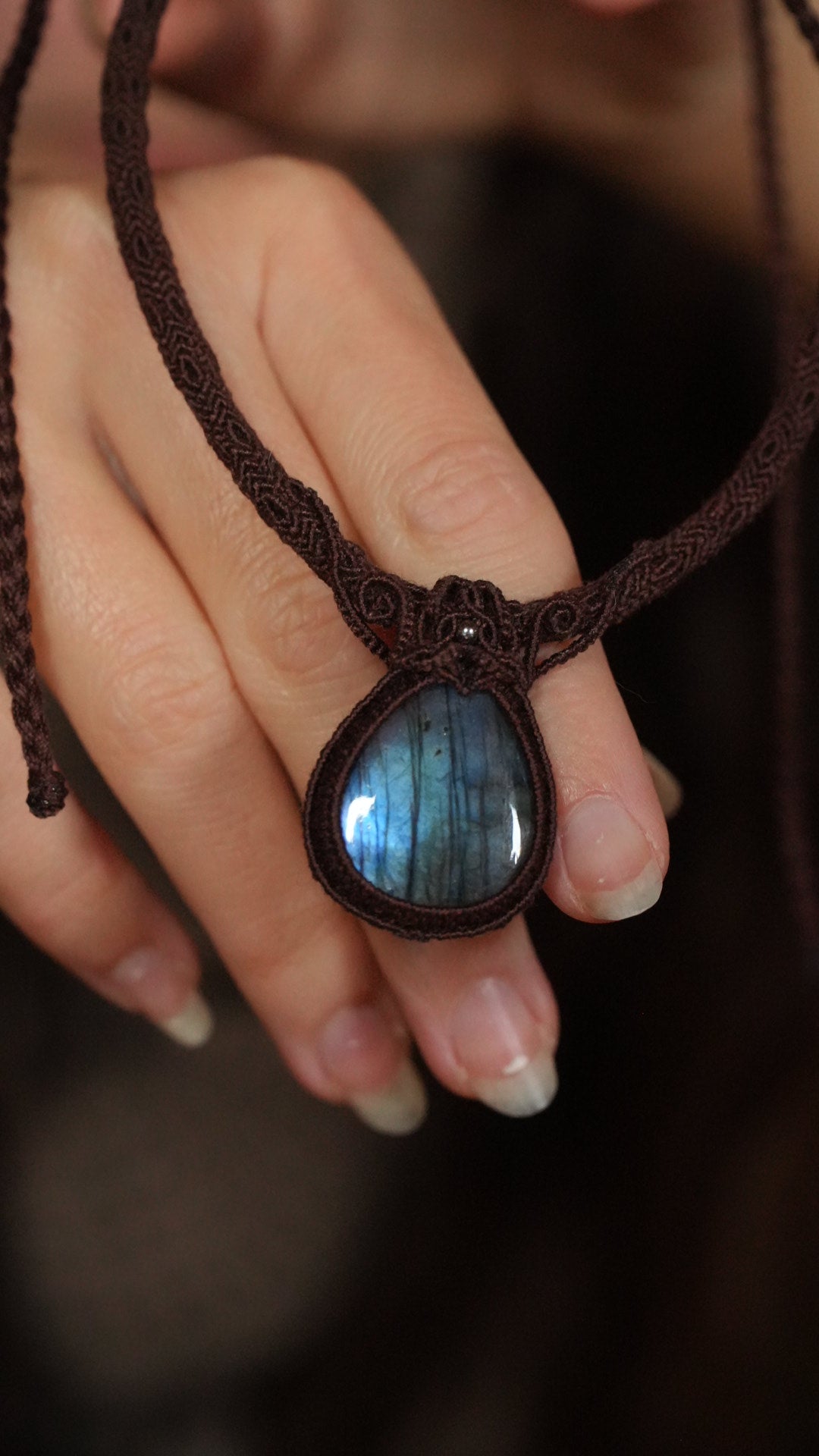 Collier talisman celtique unisexe en coton marron – Coton et Astrance