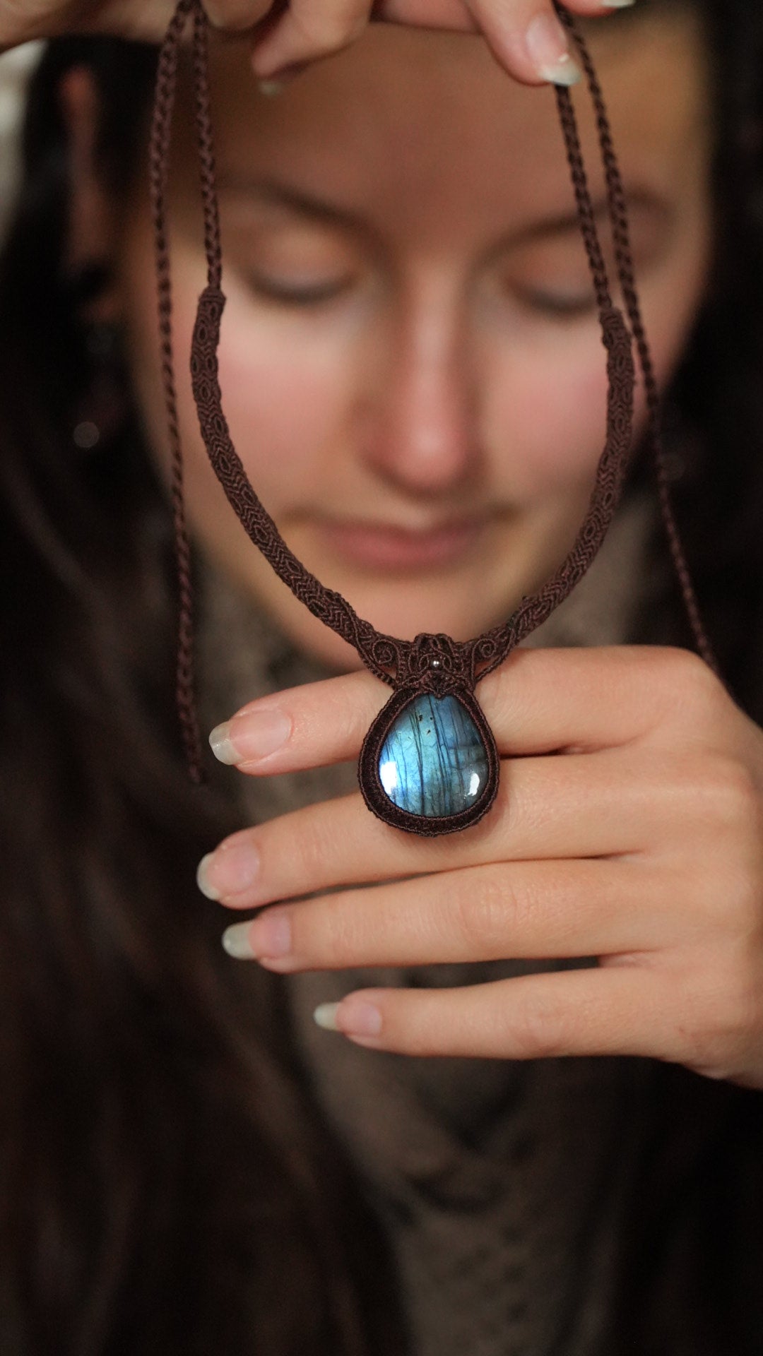 Bijou bohème magique avec pierre naturelle labradorite – Coton et Astrance
