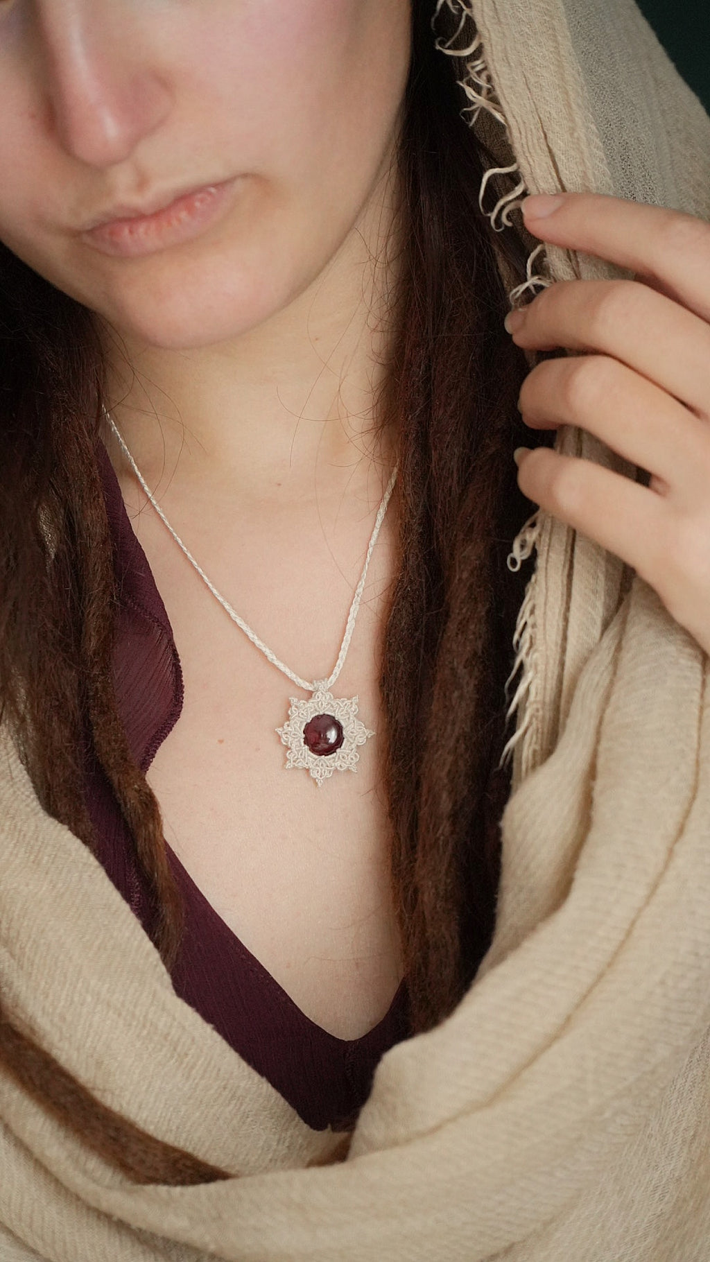 Collier fantasy elfique sans métal – Coton et Astrance