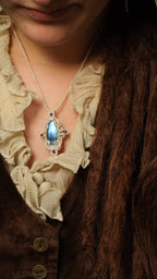 Collier réglable en micro macramé clair pierre bleue Coton et Astrance