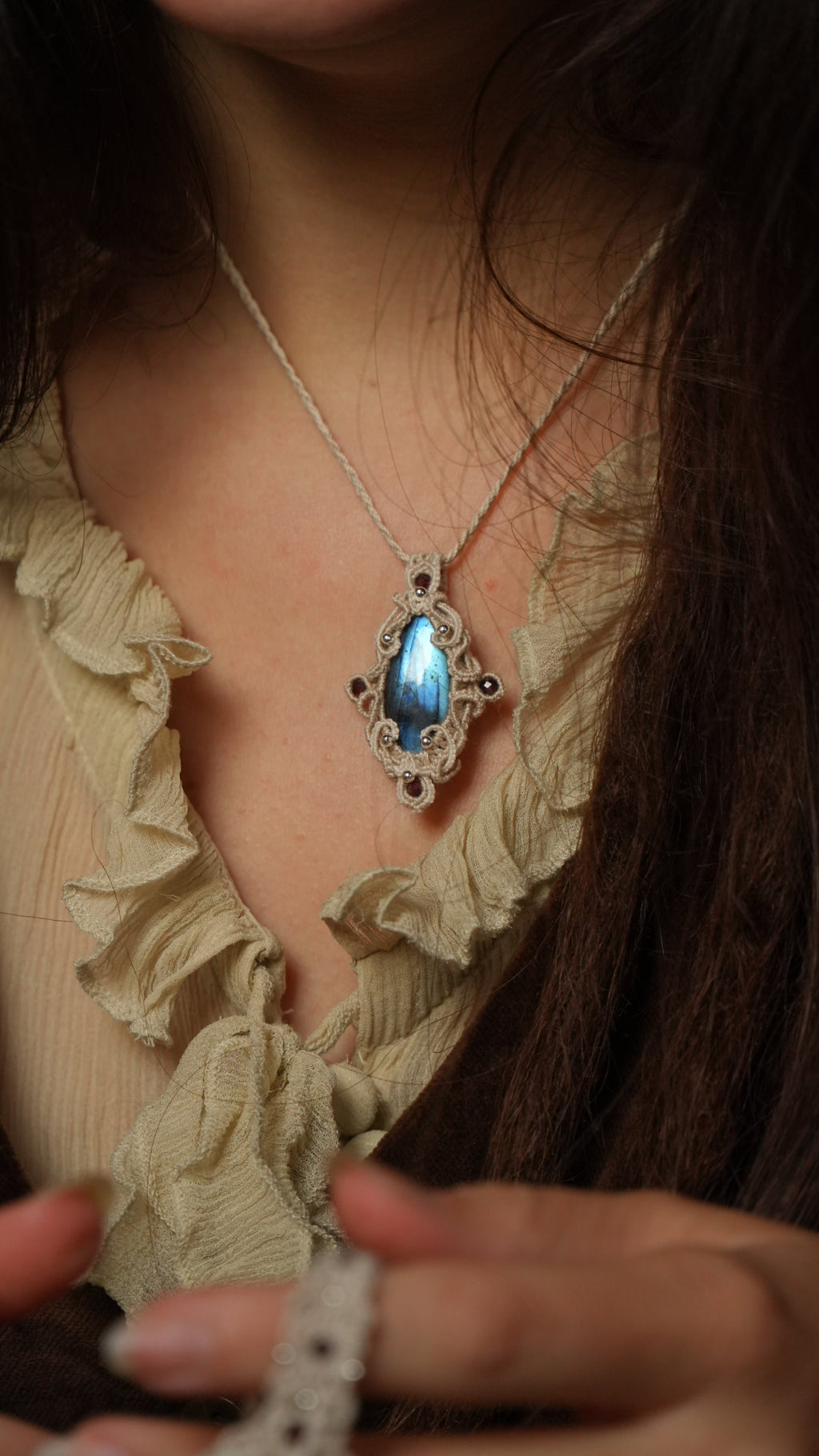 Bijou fairycore bohème en labradorite marquise Coton et Astrance