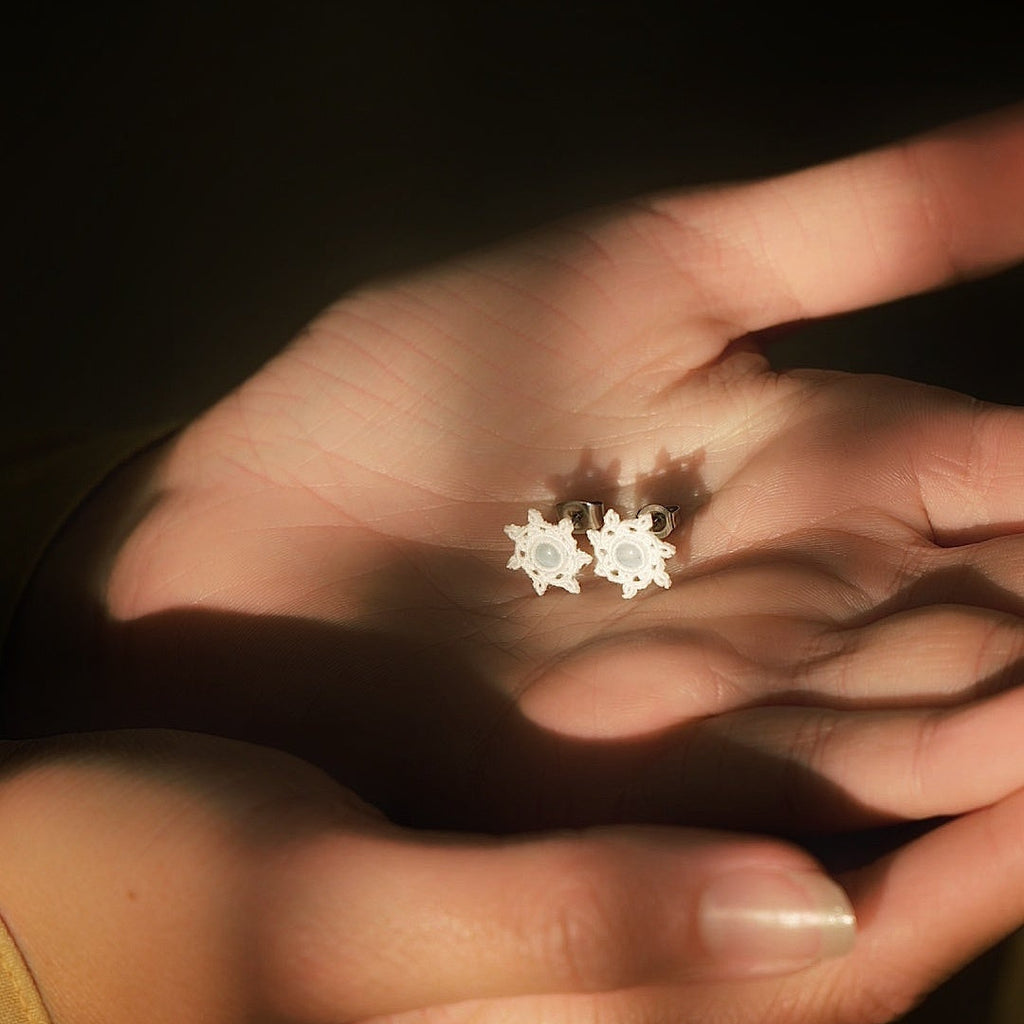 Bijoux artisanaux hypoallergéniques, calcédoine bleue naturelle, Coton et Astrance