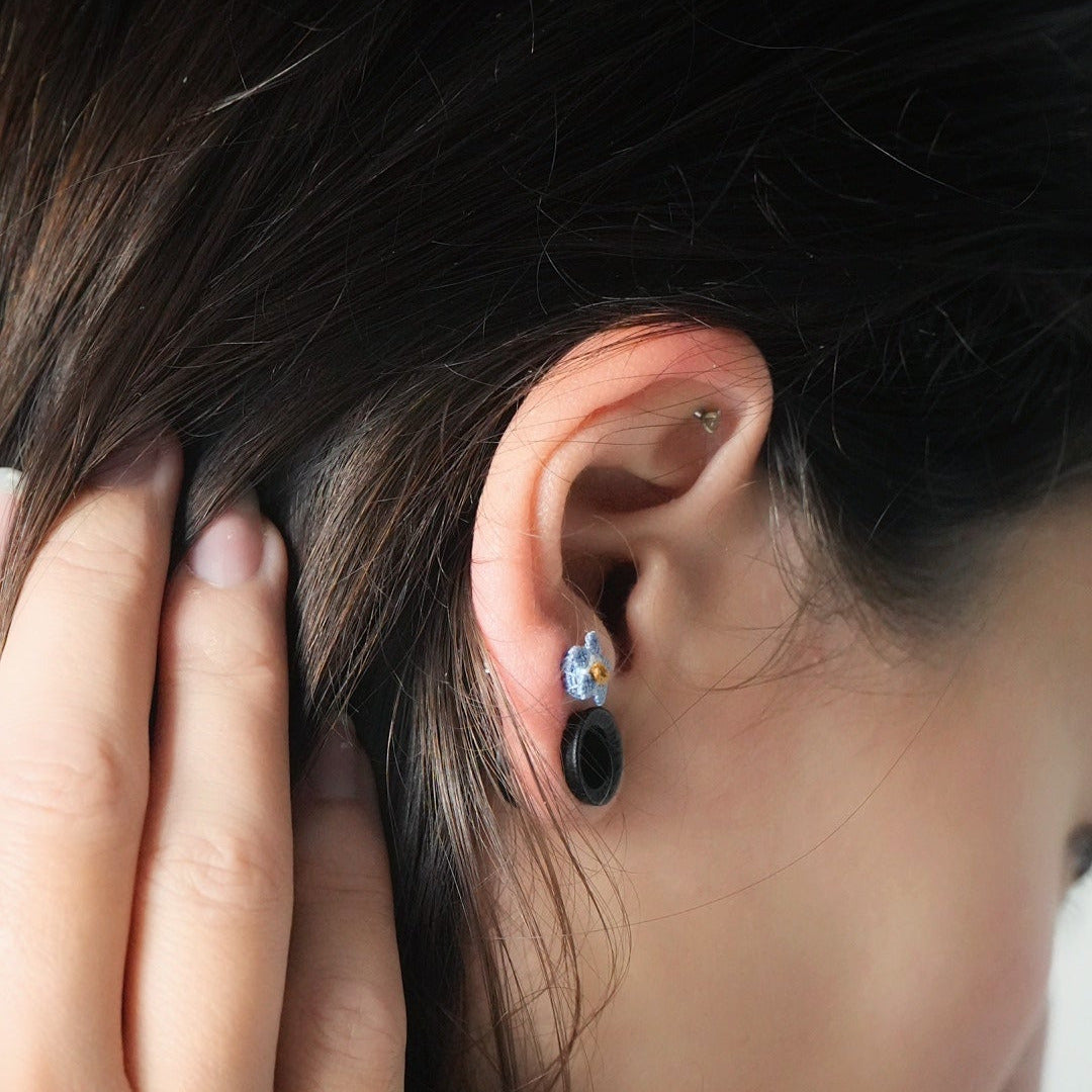 Boucles miniatures style botanique en macramé — Coton et Astrance