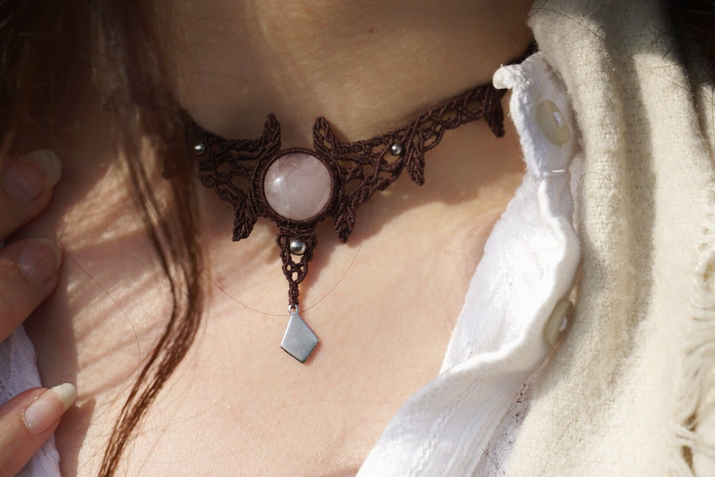 Collier Ras-de-cou Bohème - Quartz Rose - Coton & Astrance