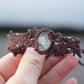 Bracelet manchette en Pierre de Soleil de l'Oregon et Grenat Rouge - Coton & Astrance