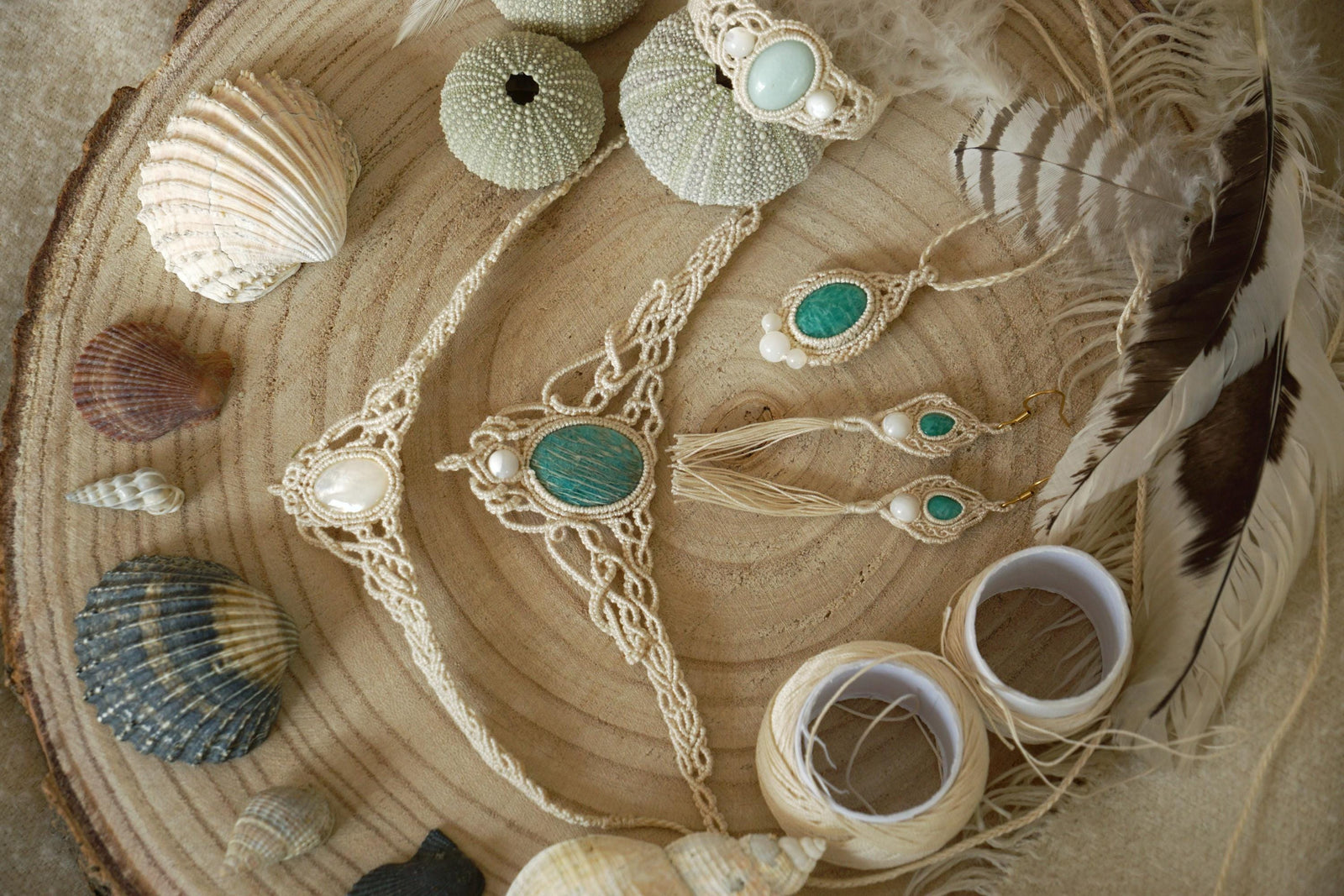 Collier en Micro Macramé avec Amazonite Turquoise et Perles de Nacre - Coton & Astrance