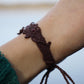 Bracelet manchette en Pierre de Soleil de l'Oregon et Grenat Rouge - Coton & Astrance