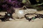 Collier Ras-de-Cou en Micro Macramé avec Nacre - Coton & Astrance