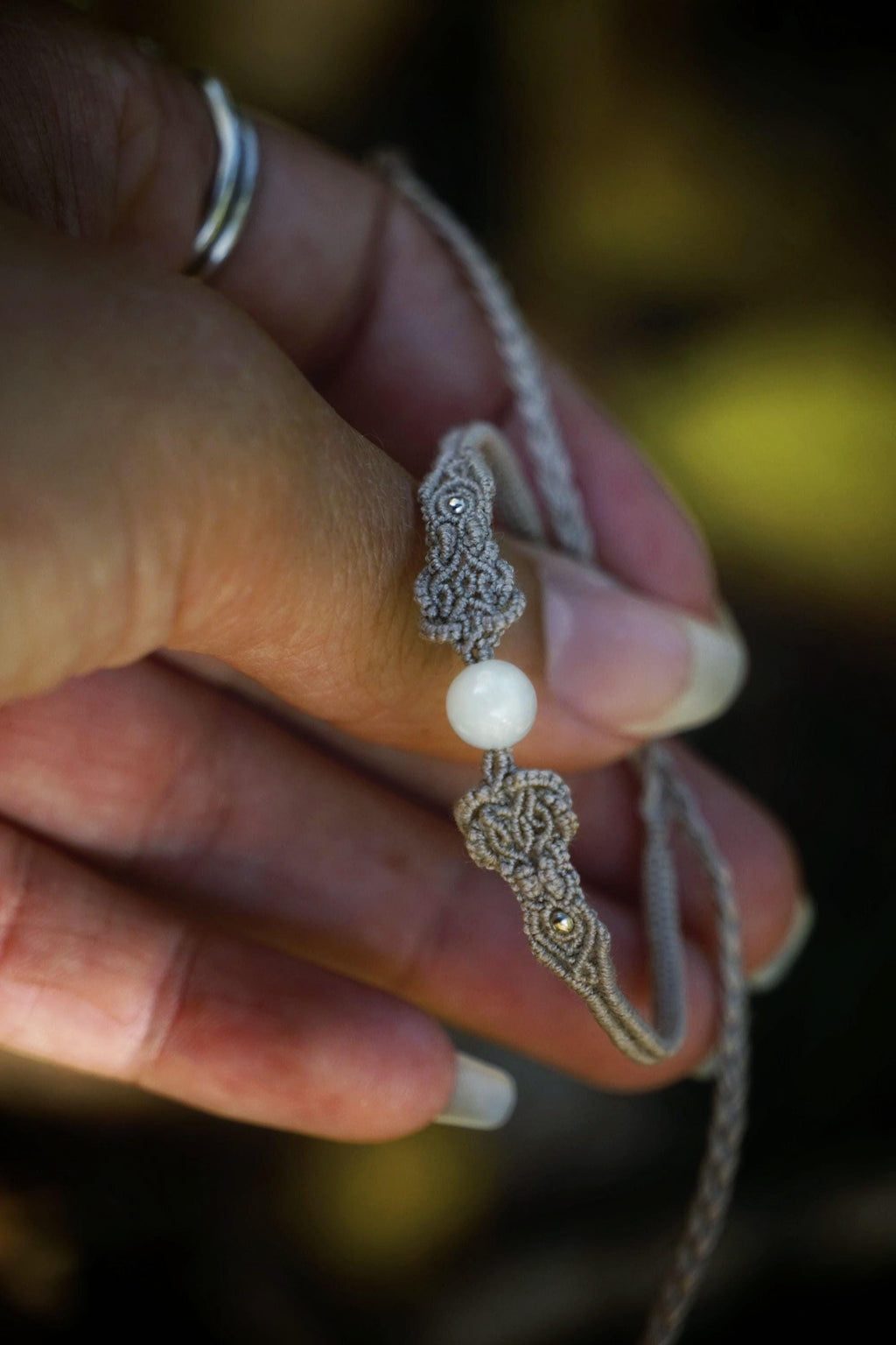 Bracelet Elfique en Micro Macramé et Jade - Coton & Astrance