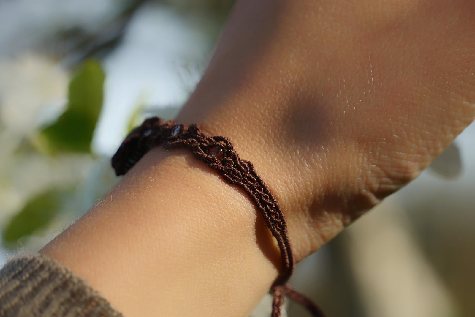Bracelet micro macramé prhenite verte et rose - Coton & Astrance