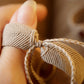Bracelet manchette en micro macramé avec pierre de soleil de l’Oregon - Coton & Astrance