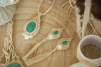 Pendentif en Micro Macramé Bohème avec Amazonite Turquoise et Nacre - Coton & Astrance