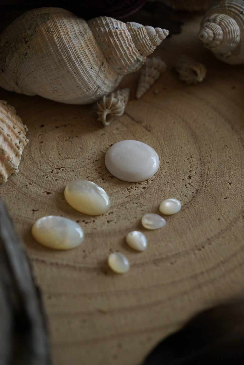 Collier Ras-de-Cou en Micro Macramé avec Nacre - Coton & Astrance