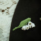 Broche Muguet micro macramé – Bijou floral fait main - Coton & Astrance
