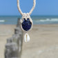 Collier micro macramé unisexe bleu sodalite & cauri – été bohème