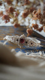 Bracelet princesse micro macramé grenat rouge - Royaume secret