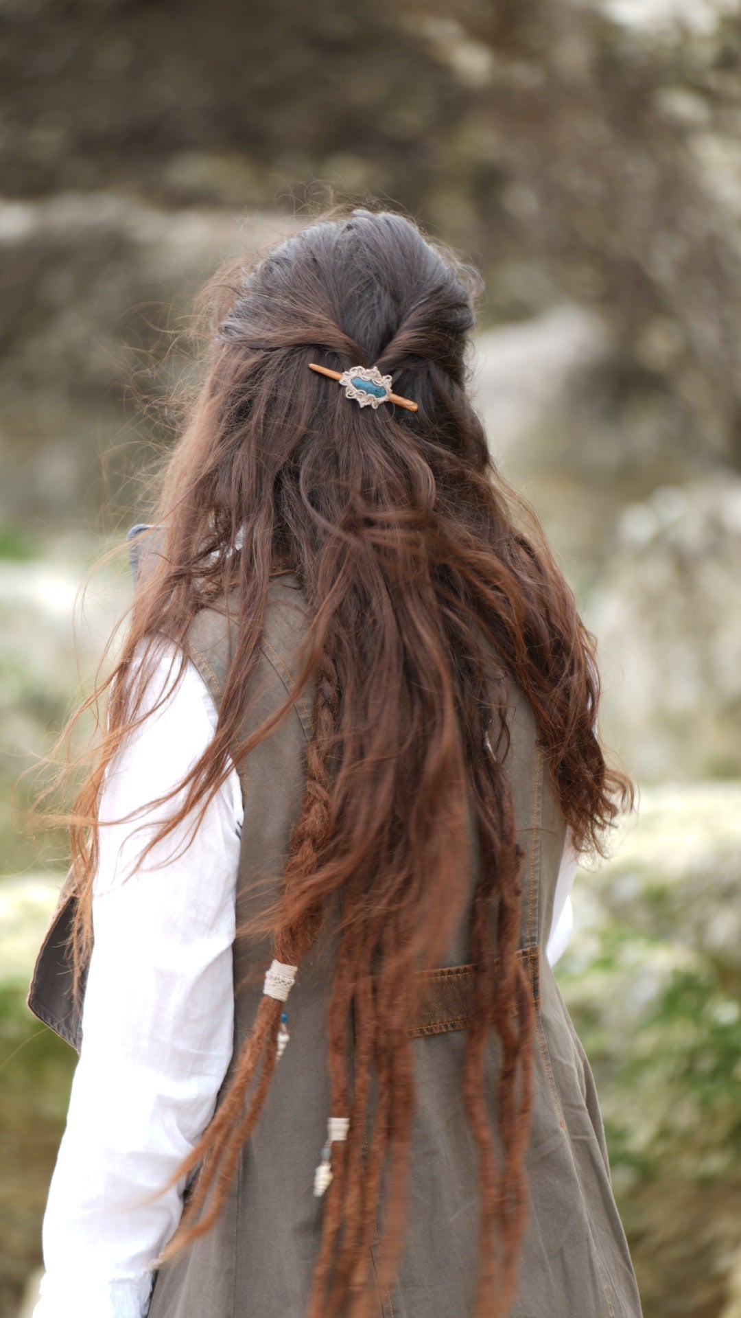 Mini barrette à cheveux à pic en micro macramé et apatite bleue