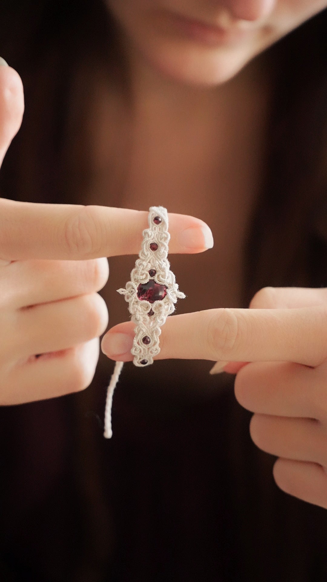 Bracelet princesse elfique en grenat rouge