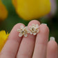 Puces florales micro macramé & citrine – Boucles elfiques - Coton & Astrance