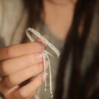 Bracelet fin en apatite bleue, micro macramé minimaliste