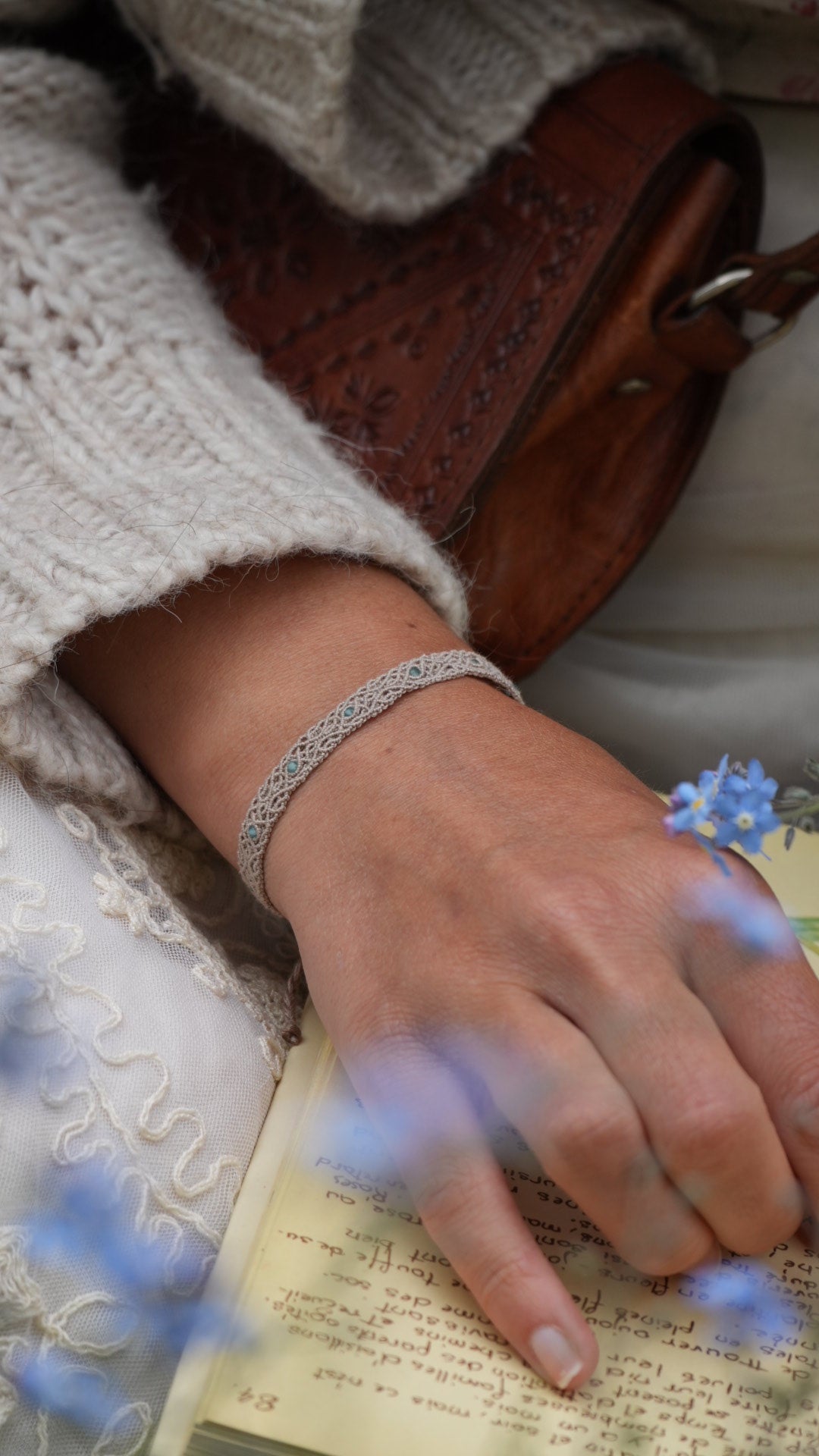 Bracelet bohème elfique en apatite bleue - Coton & Astrance